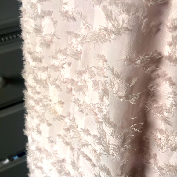 Clover and Sloane flowy, fuzzy light pink mini - Picture 4 of 4